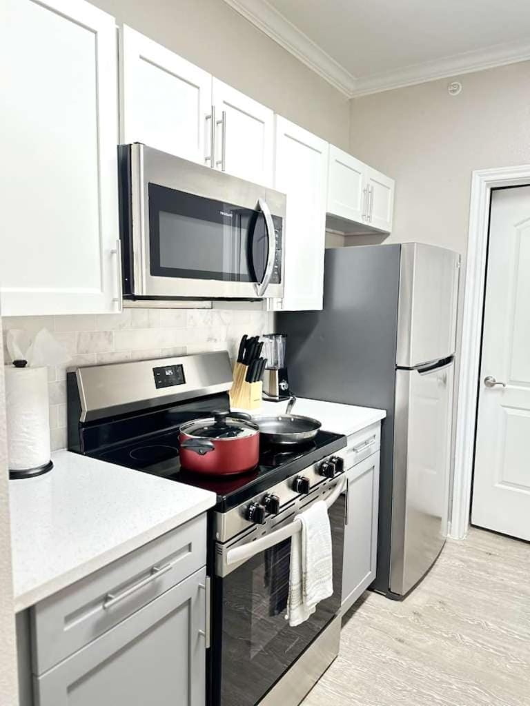 Chic Magnolia 1BR Lake Conroe & Nature Trails Apartment in The Woodlands