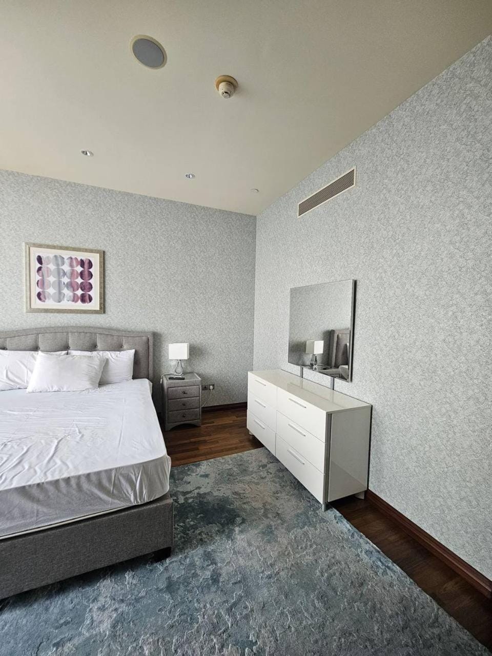Apartment in the heart of Dubai - in Burj Khalifa Apartment in Dubai