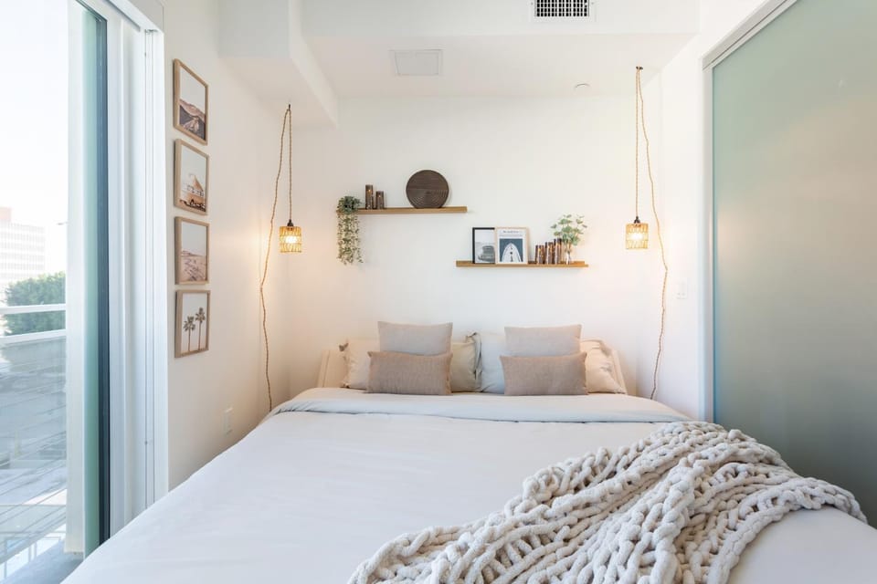 Bed, Bedroom