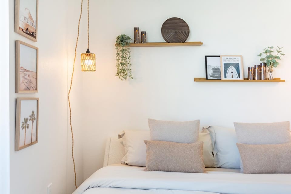 Bed, Decorative detail, Bedroom