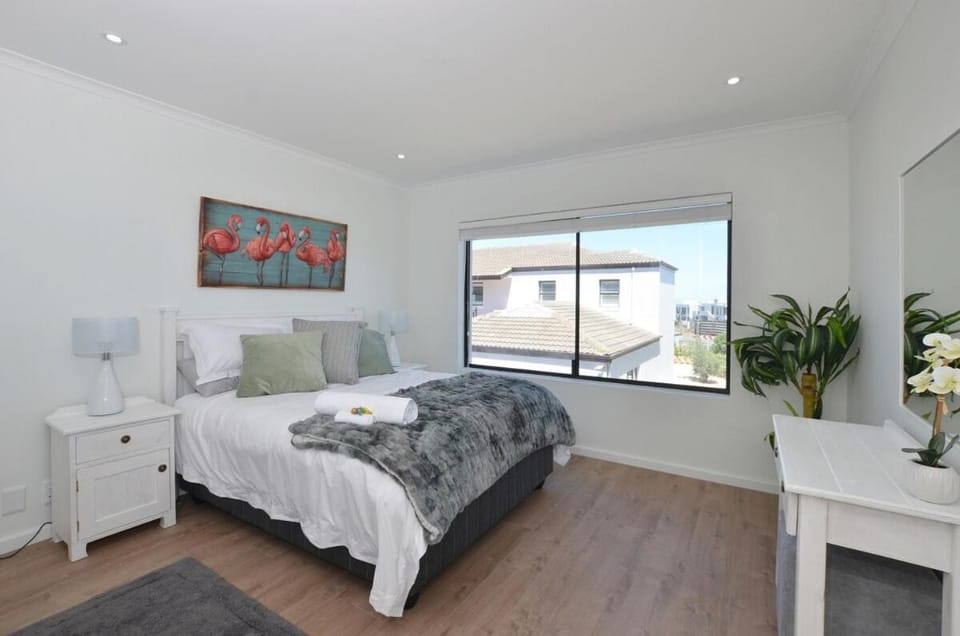 sandytoesatbigbay Apartment in Cape Town