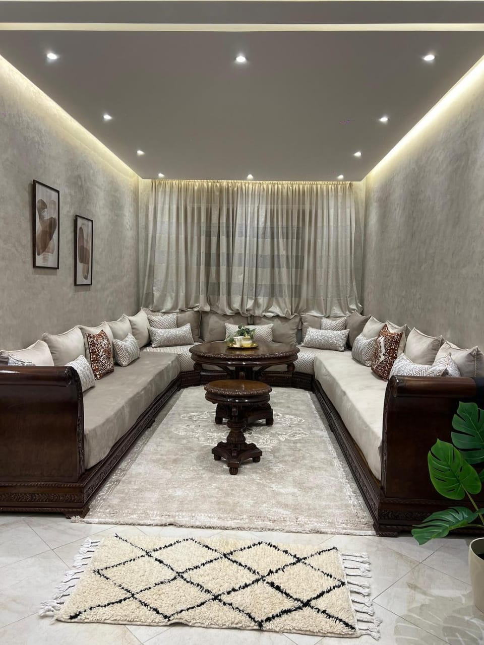 Central Tangier 2BR, Cozy, Near Beach and Airport Apartment in Tangier