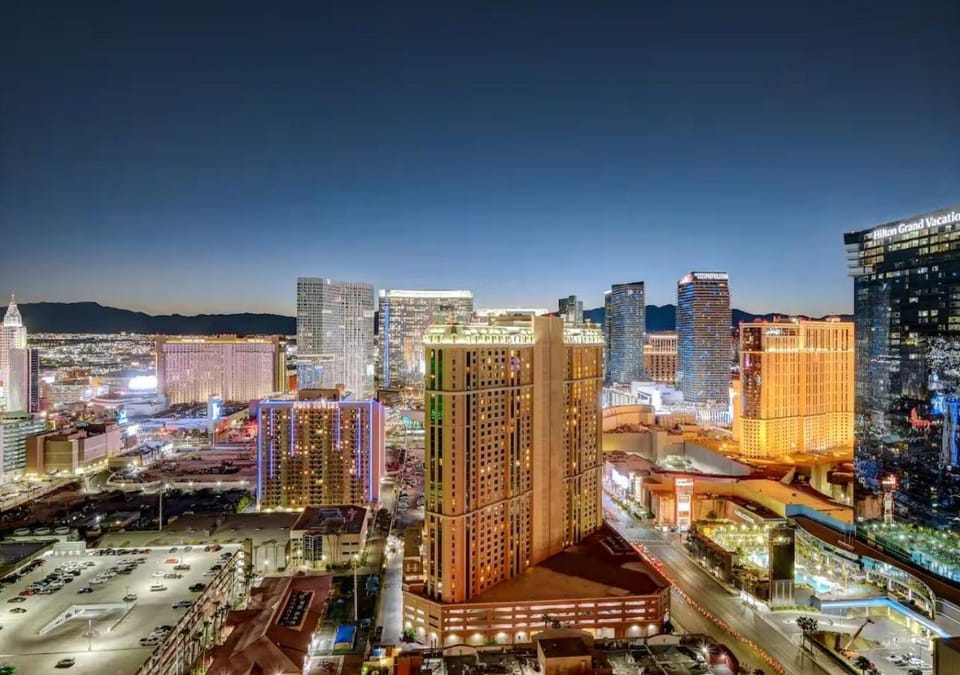 34th Floor Lux 2BR Suite at MGM Signature Apartment hotel in Las Vegas Strip