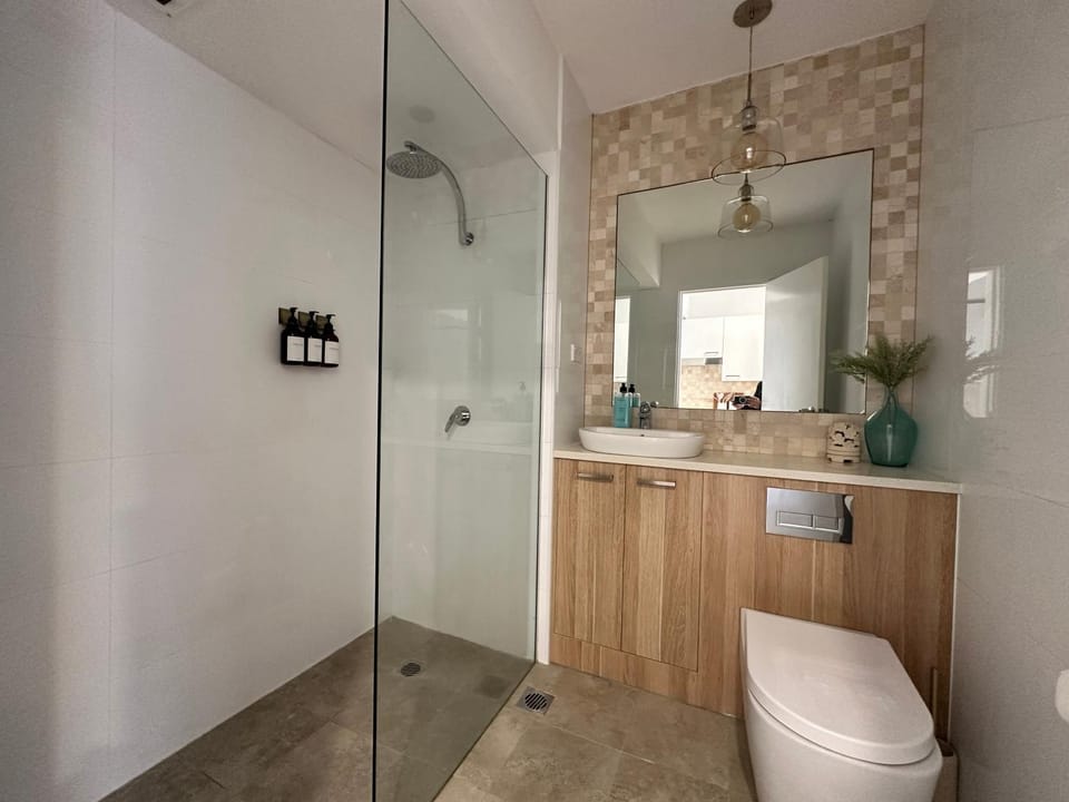 Shower, Toilet, Bathroom