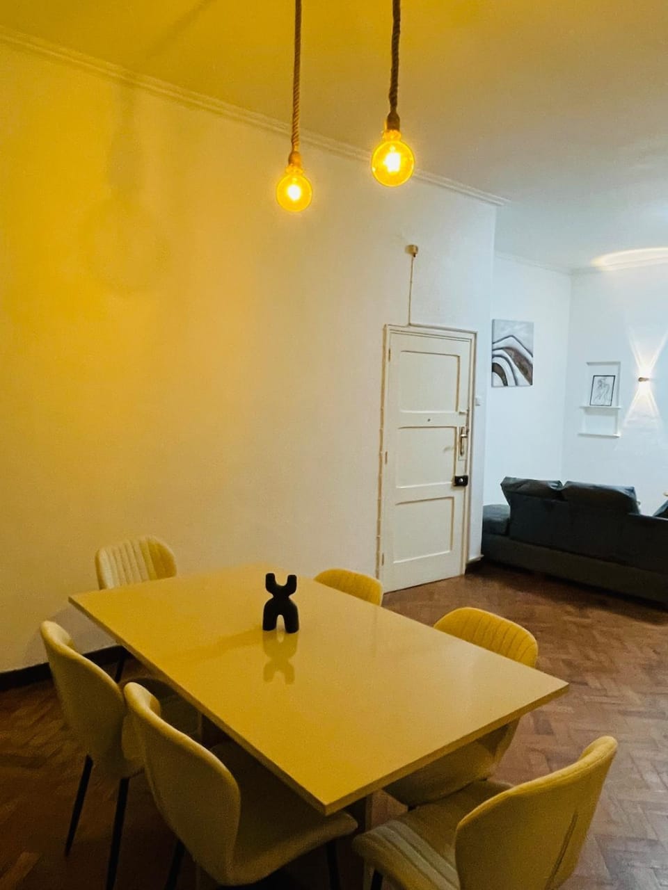 Centrally located, breezy apartment in Maputo Apartment in Africa