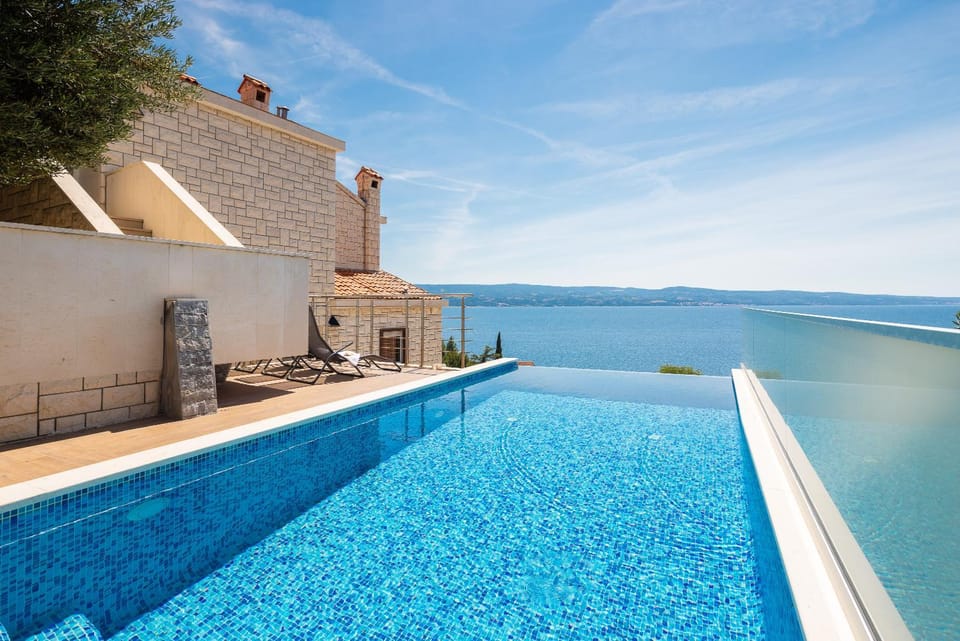 Pool view, Sea view, Swimming pool