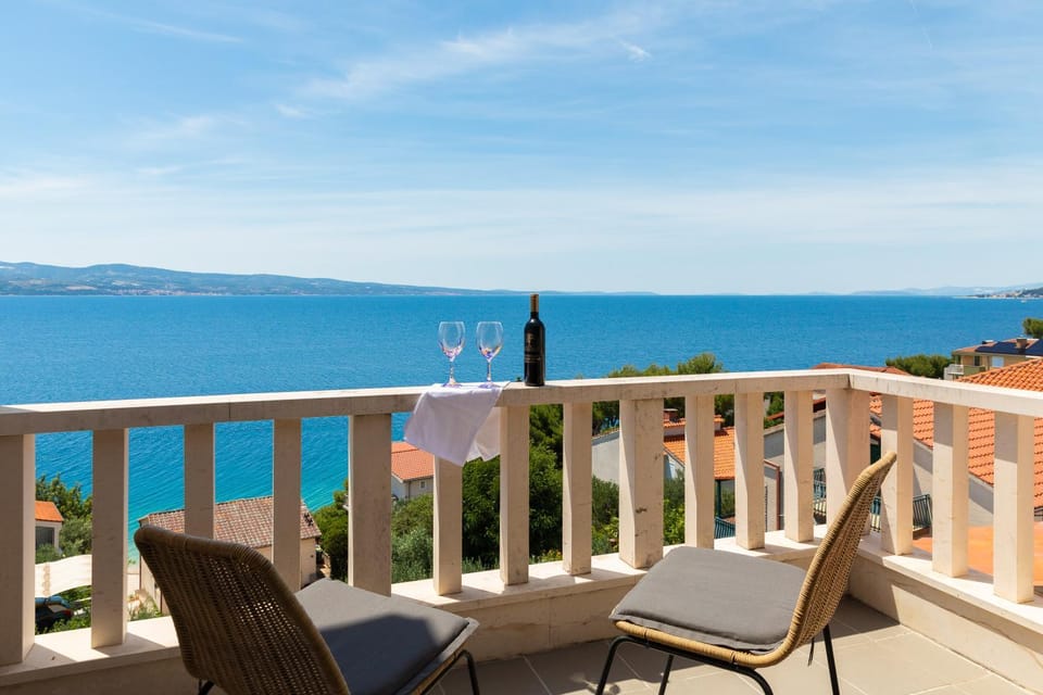 View (from property/room), Balcony/Terrace, Sea view