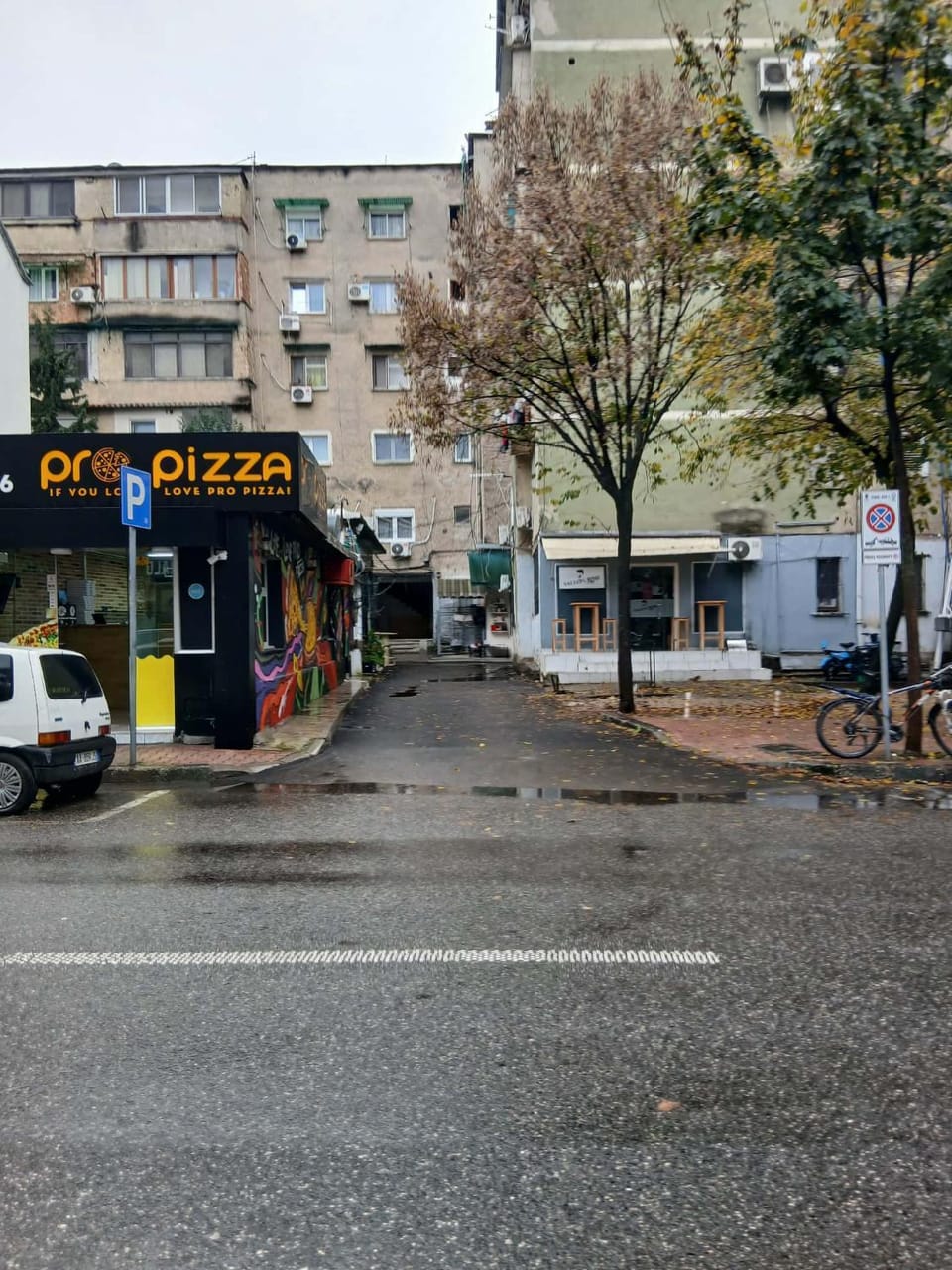 Property building, Day, Neighbourhood, Street view, Location