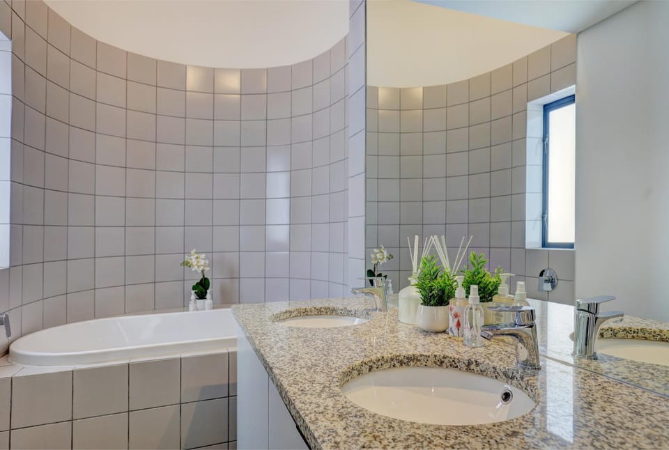 Bathroom, Bath