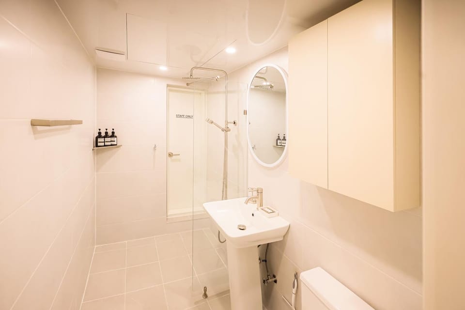 Shower, Bathroom