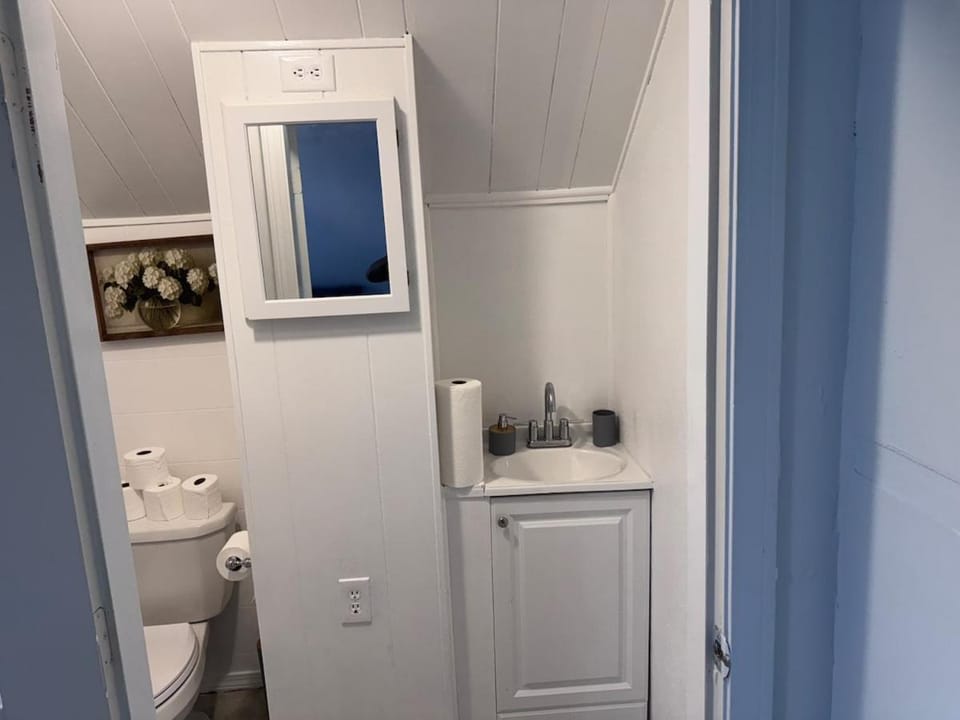 2 Bedroom Burncoat St Area House in Worcester