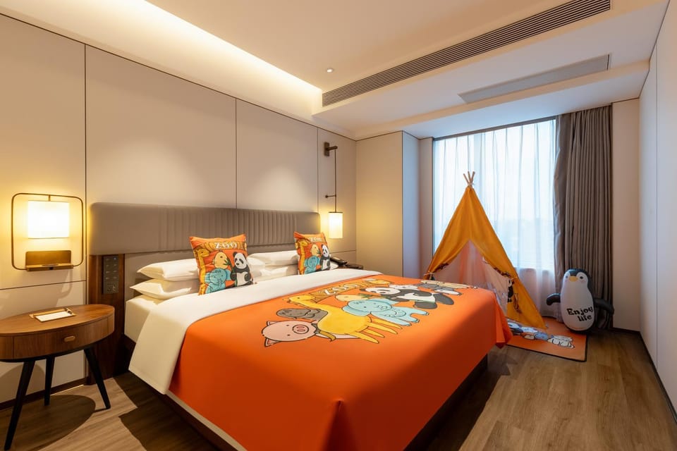 Bed, Photo of the whole room