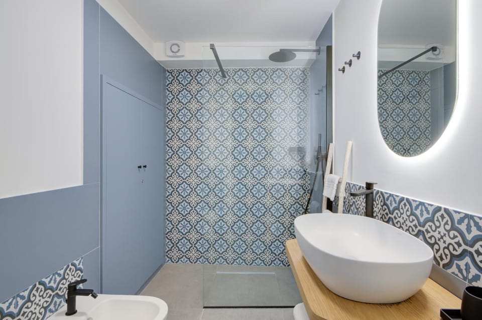 Shower, Bathroom
