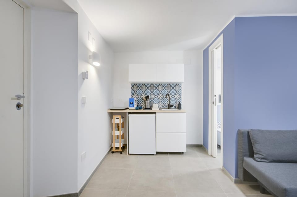 Kitchen or kitchenette, Living room