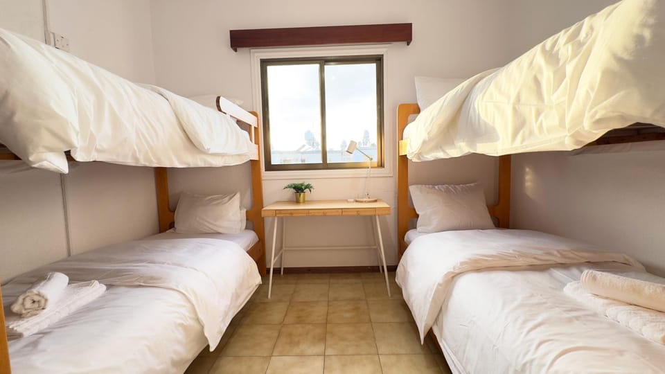 Bed, Bedroom, towels, towels, wardrobe
