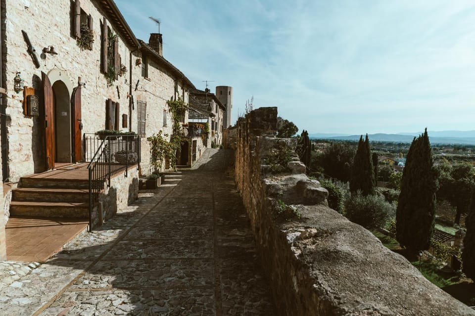 Property building, Day, Natural landscape, Landmark view