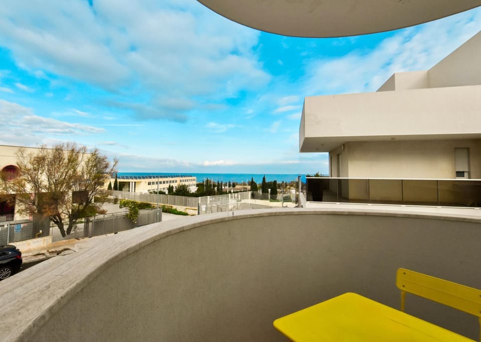 Property building, Day, View (from property/room), Balcony/Terrace, Evening entertainment, Sea view, Sunrise, Sunset