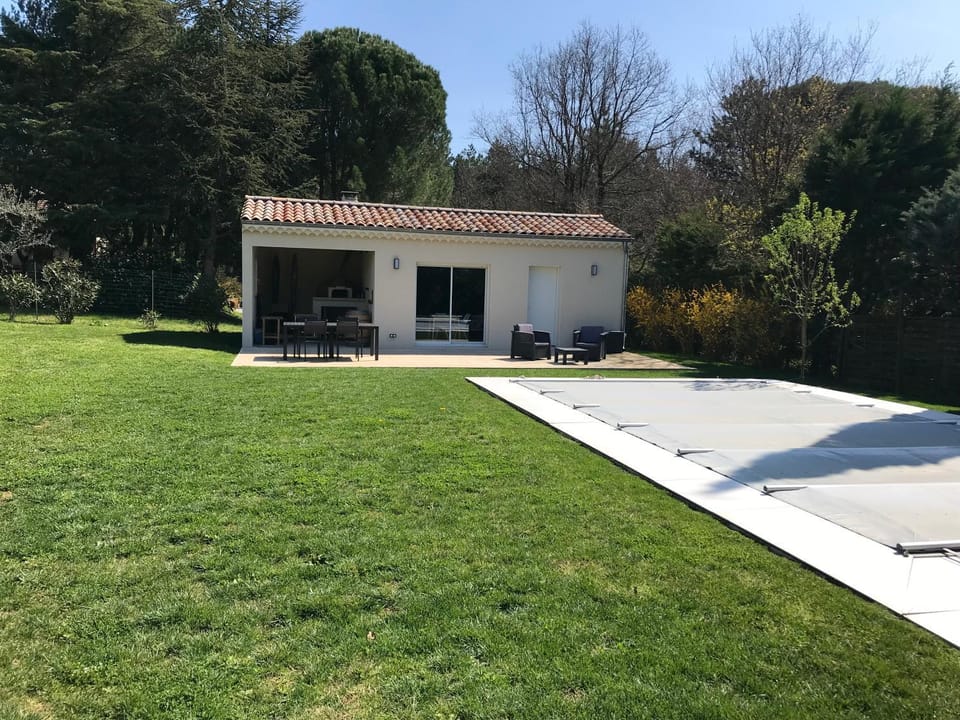 Property building, Garden, Garden view