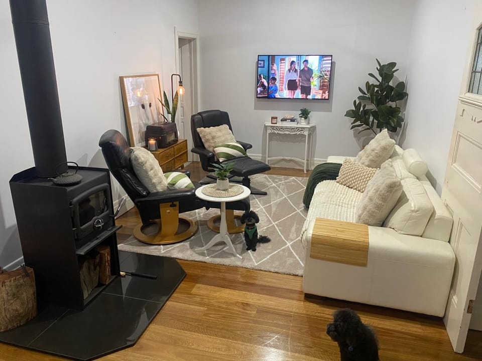 Newport Cottage sleeps 5 House in Melbourne