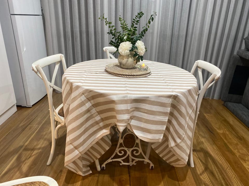 Newport Cottage sleeps 5 House in Melbourne