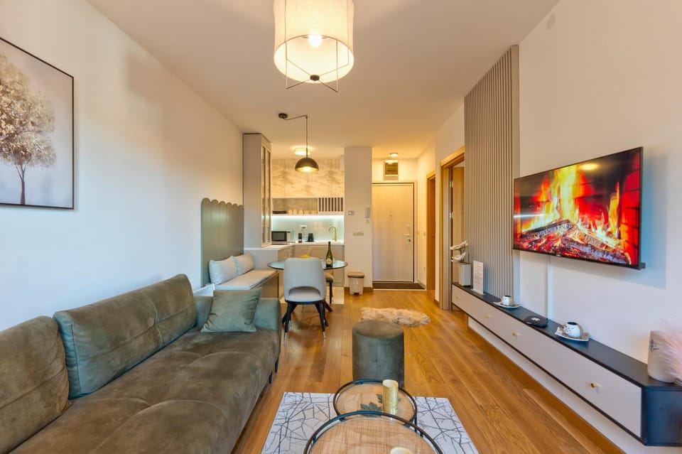 Day, TV and multimedia, Kitchen or kitchenette, Living room, Seating area, Mountain view, heating, internet, internet