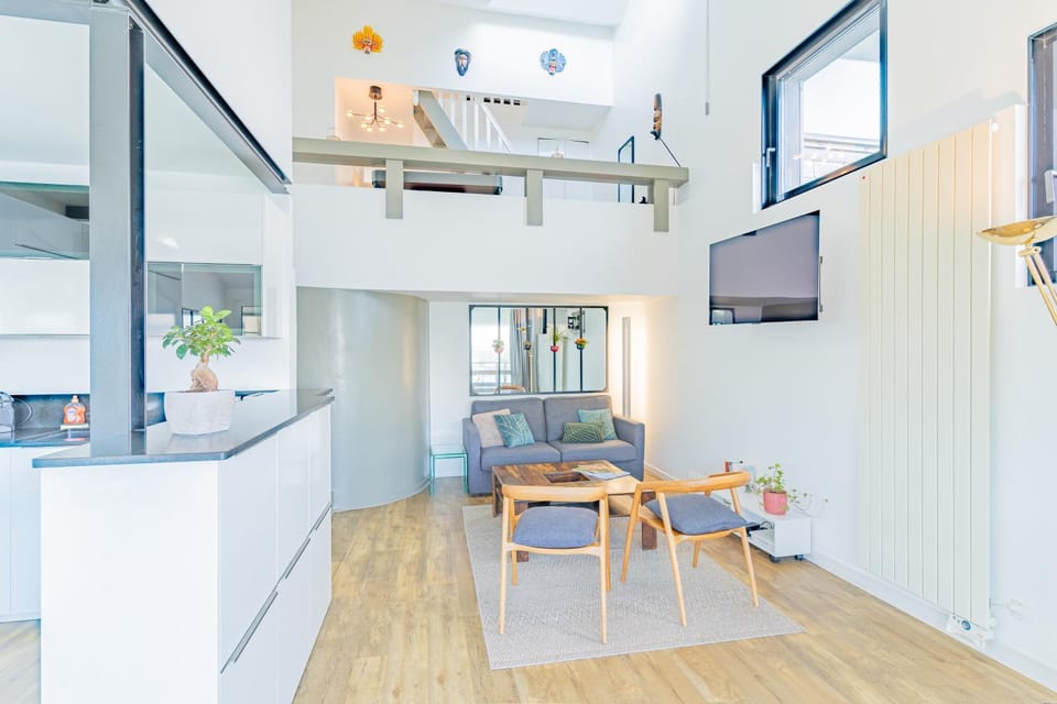 TV and multimedia, Kitchen or kitchenette, Living room