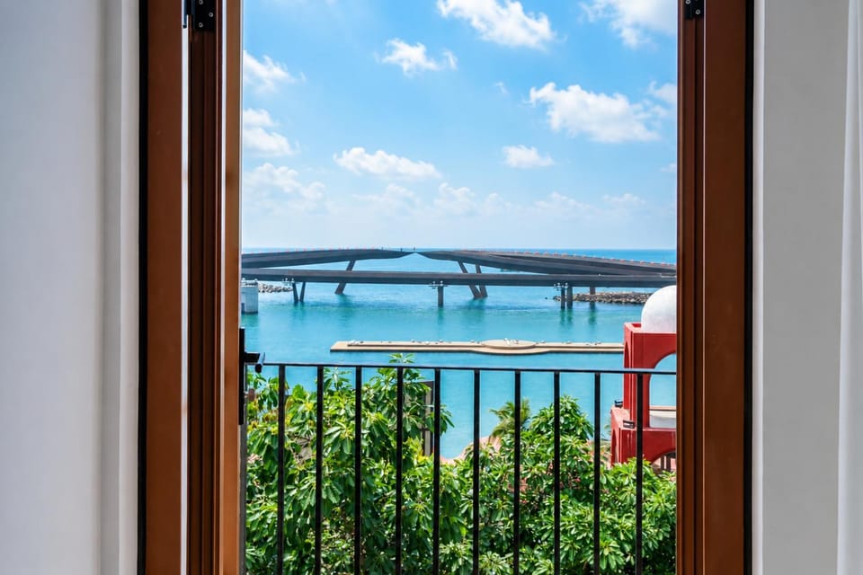 Natural landscape, View (from property/room), Balcony/Terrace, Sea view