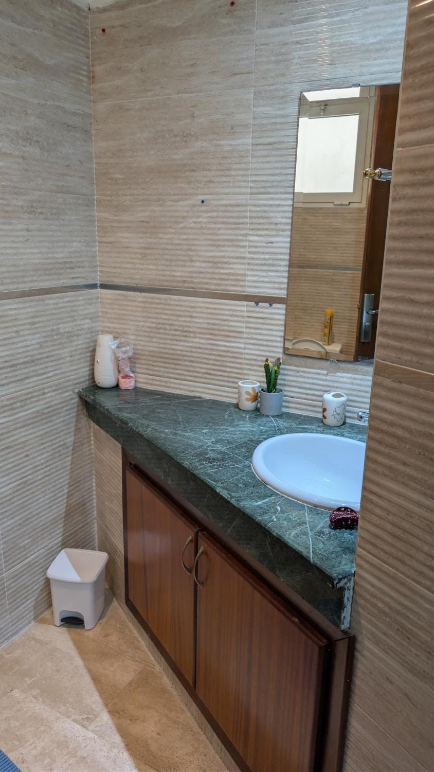 Bathroom, Bath
