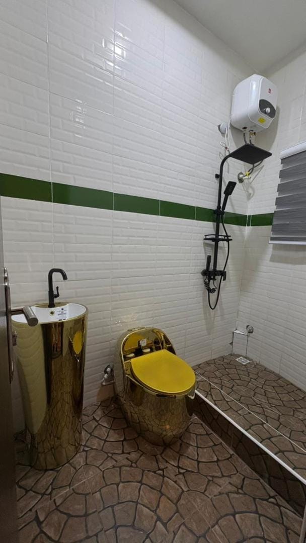Toilet, Bathroom
