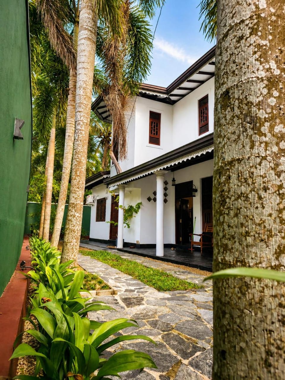 Property building, Day, Garden, Garden view