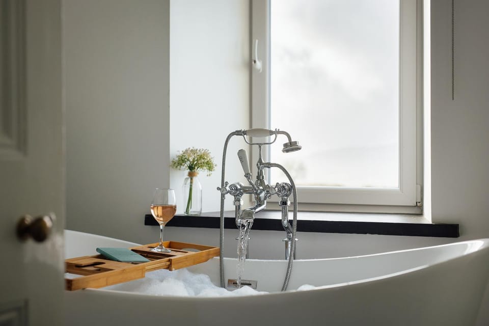 Bathroom, Garden view, Mountain view, Mountain view, Bath