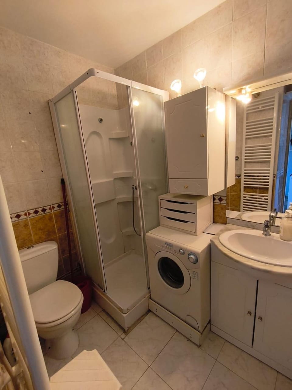Shower, Toilet, Bathroom, washing machine