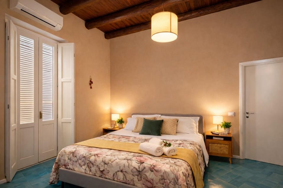 Historic Centre Studio Apartment in Salerno