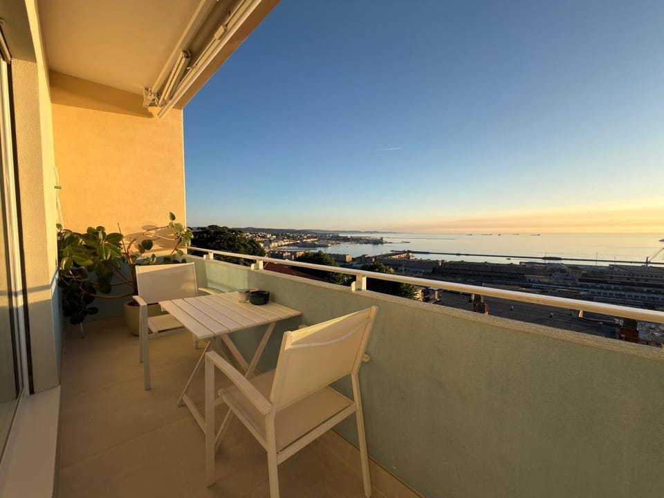 View (from property/room), Balcony/Terrace, Sea view