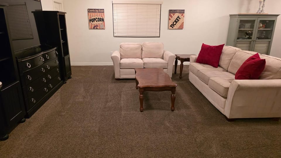 TV and multimedia, Living room, Seating area