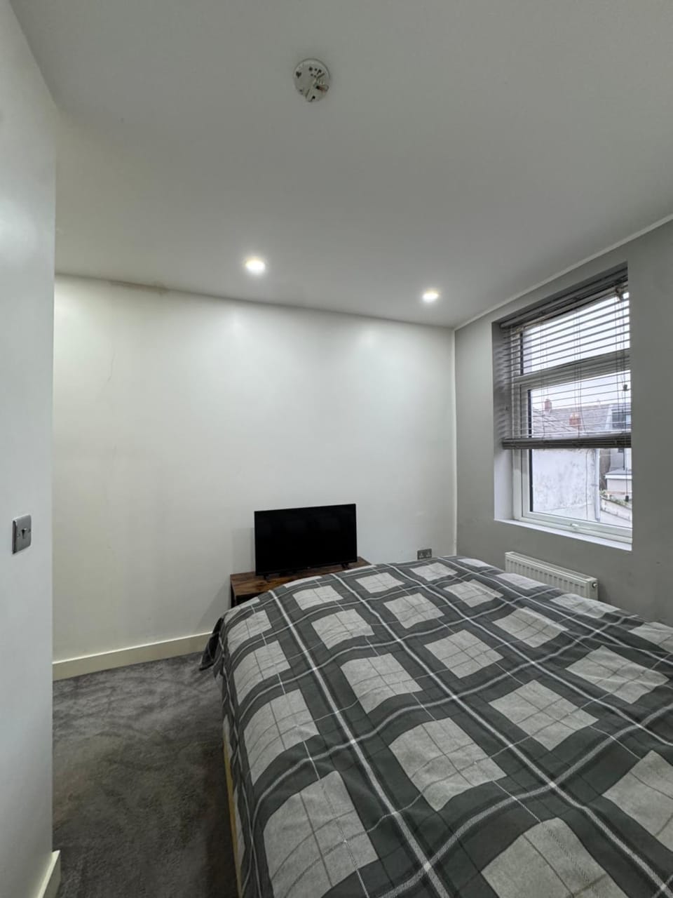 Double Bedroom Bed and Breakfast in Cardiff