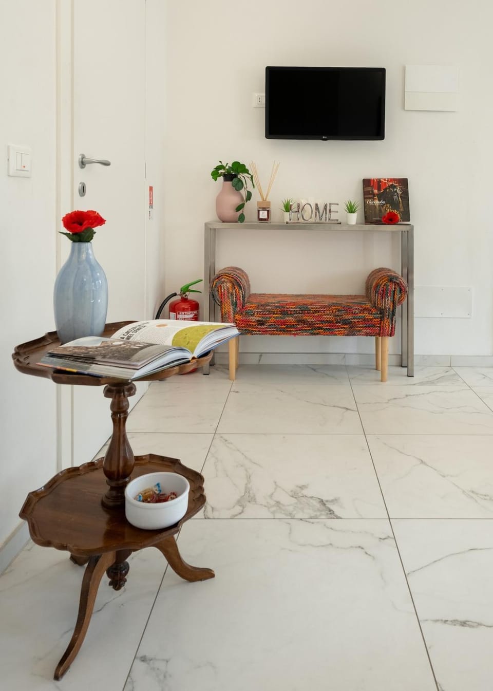 TV and multimedia, Decorative detail, Decorative detail
