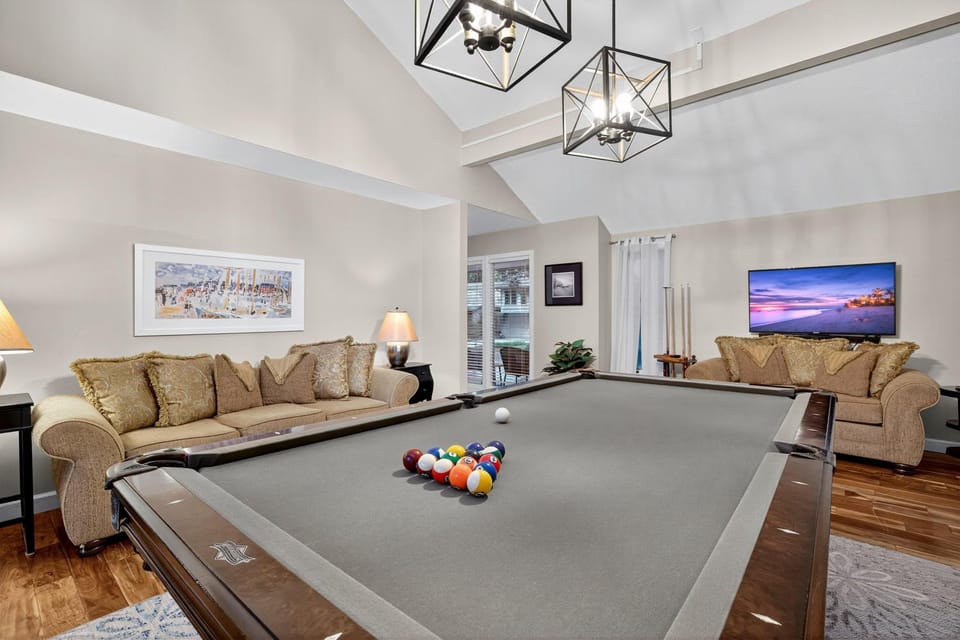 Billiard, TV and multimedia, Seating area