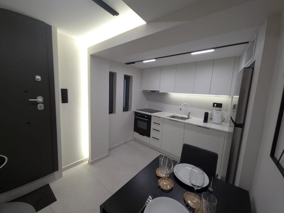 Kitchen or kitchenette, oven, stove