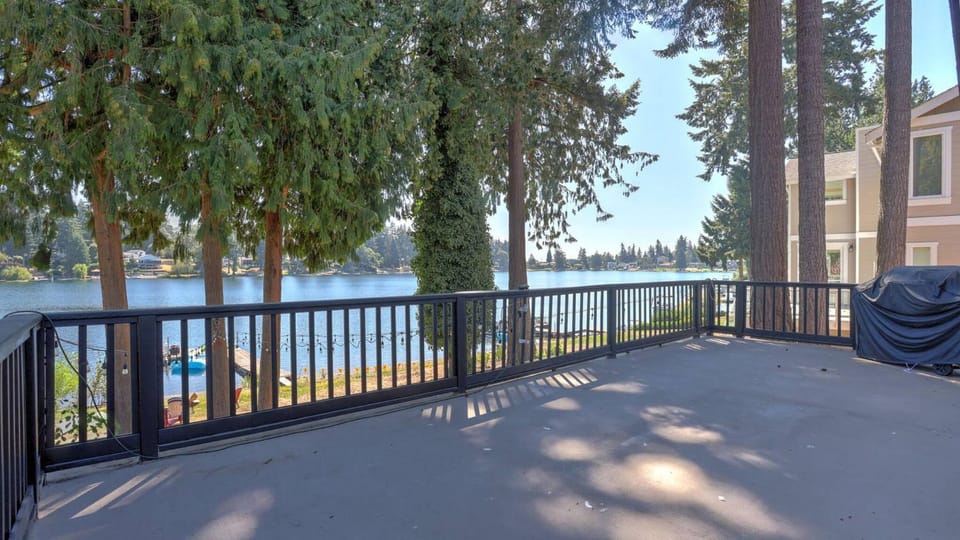 Patio, BBQ facilities, View (from property/room), Balcony/Terrace