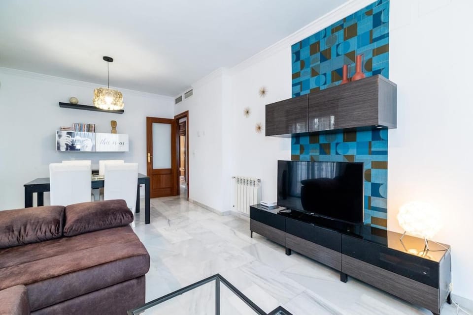 Granada capital next to Albaicín, free parking Apartment in Granada