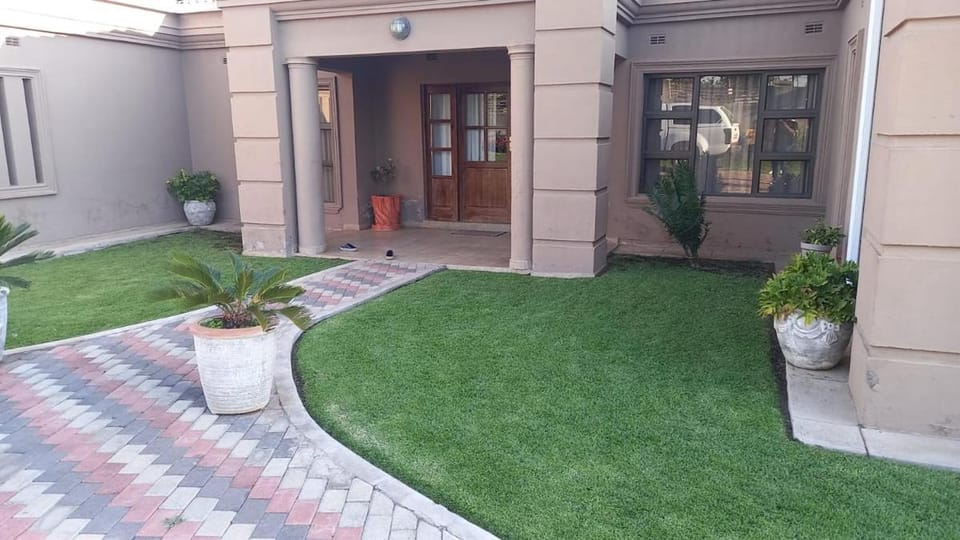 Woodmead Meadows House in Harare