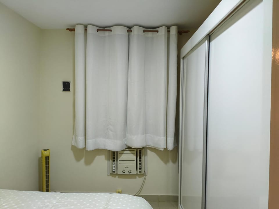 Apartamento, claro, alto,garagem,piscina todo novinho mobiliado, coração do Fonseca Apartment in Niterói
