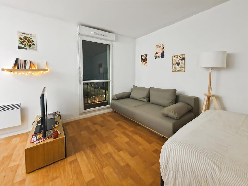 Parenthèse confortable avec balcon et parking Apartment in Chartres