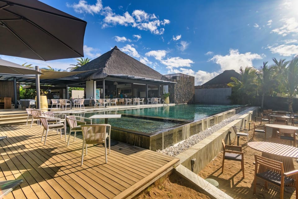 Restaurant/places to eat, Swimming pool, Breakfast