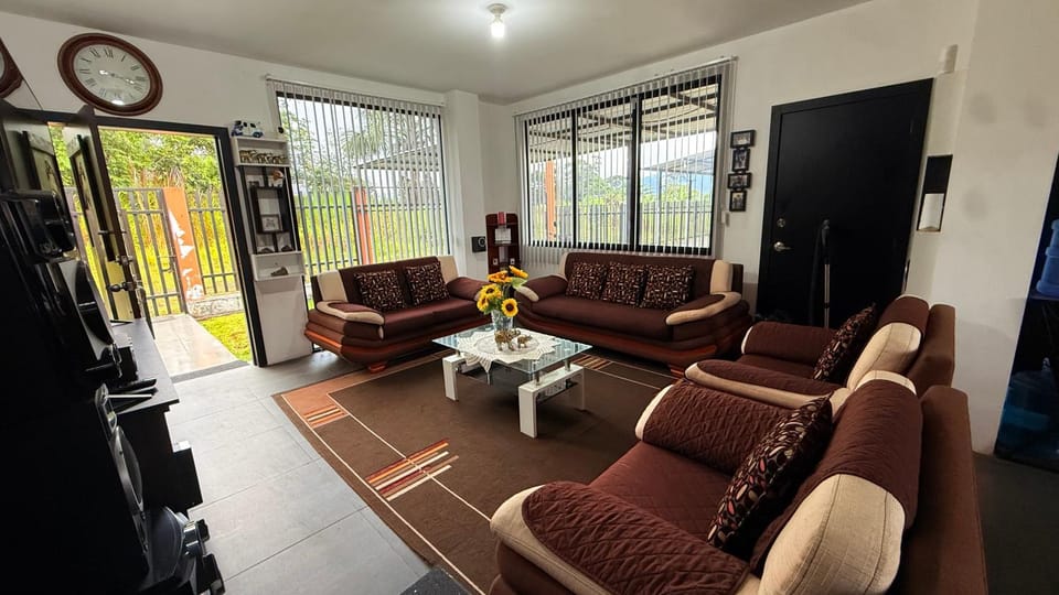 Villa MaClaudia Habitación doble # 3 Vacation rental in Ecuador