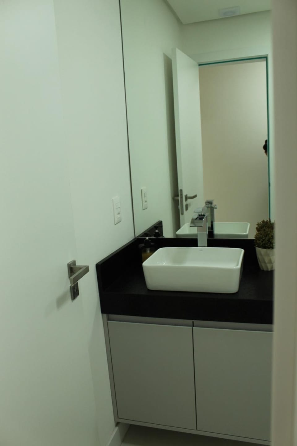 Apto 2 suítes lavabo próximo santinha Apartment in State of Rio Grande do Sul
