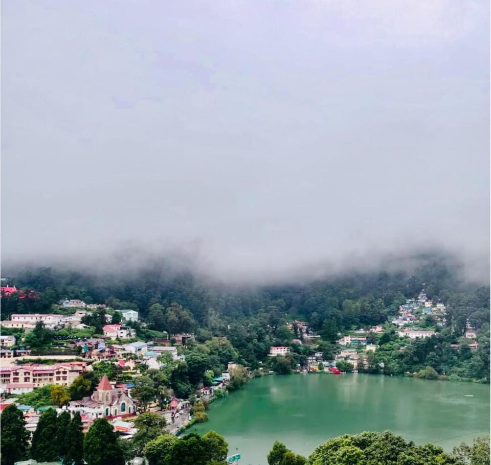 View (from property/room), View (from property/room), Lake view, Lake view, Mountain view