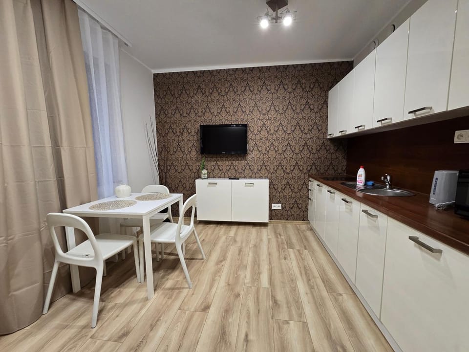 TV and multimedia, Kitchen or kitchenette