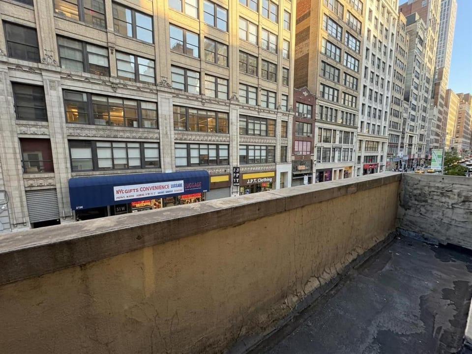 Bryant Park Escape Apartment in Midtown